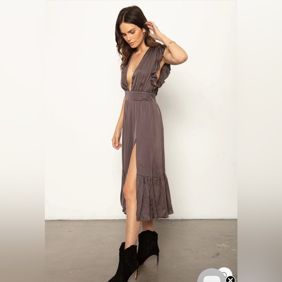 Stillwater. The Jessi Midi in Charcoal - Picture 13 of 13